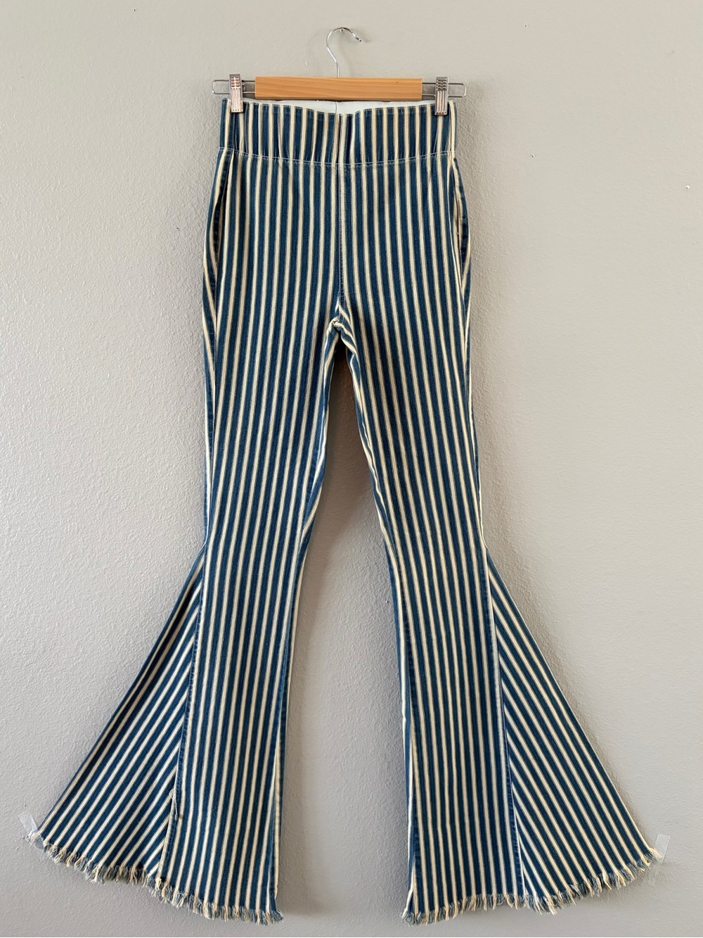 Show Me your MUMU Breezy Bells Striped Flare Jeans in Blue & White NWT